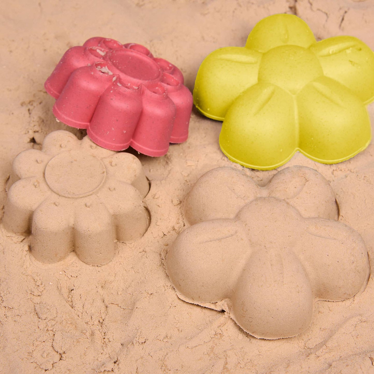 12Piece Beach Toys Set Animals Snow Toys Kit Snow Sand Mold